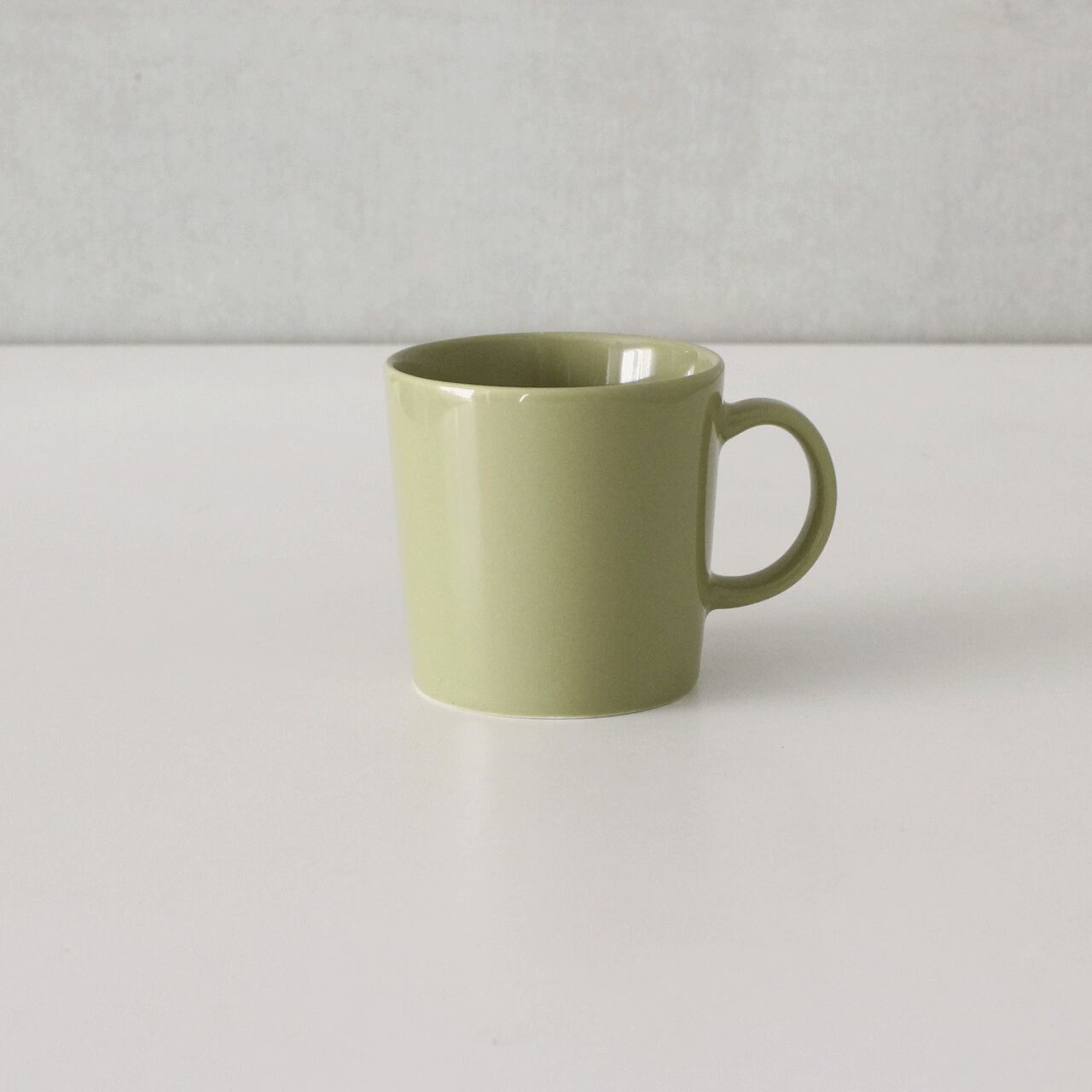 イッタラ ティーマ 26㌢ プレート オリーブ グリーン 廃盤色 新品箱入