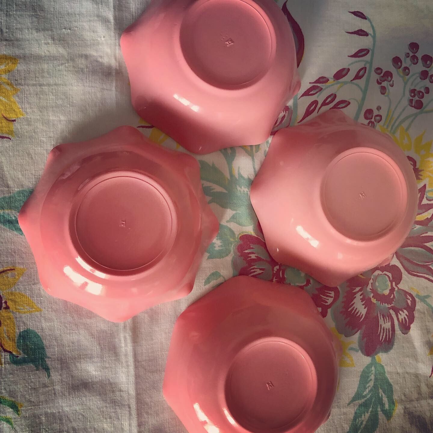 ヘーゼルアトラス リップル ピンクボウル 4個セット | antique fan