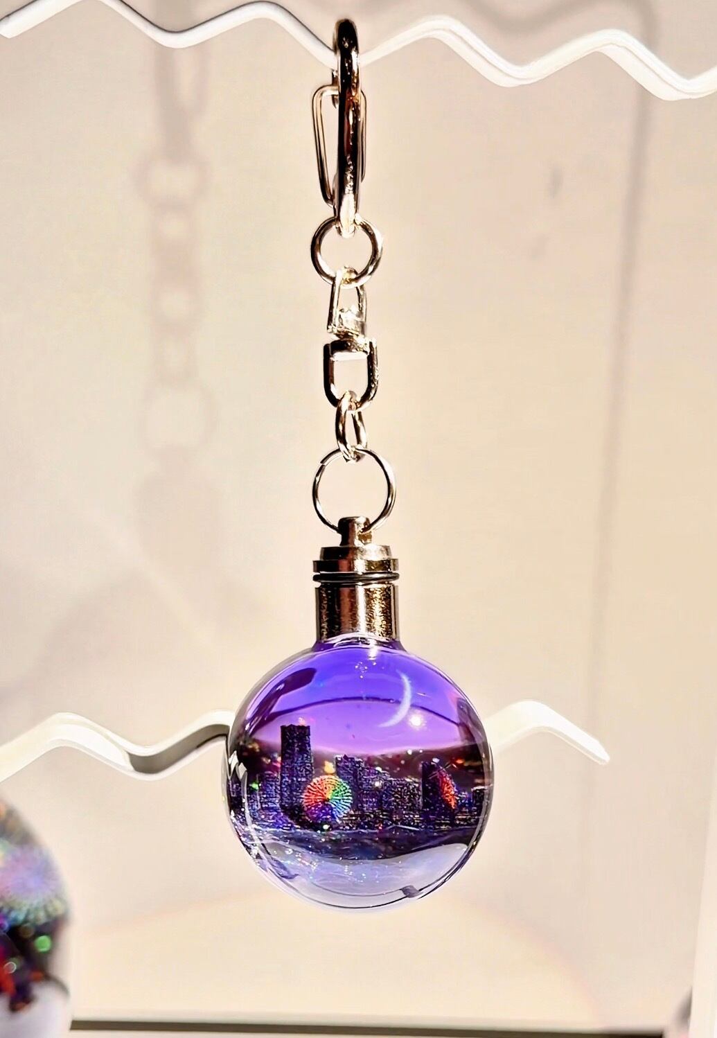 数量限定！3cmの光るキーホルダー みなとみらいの夜景 | 絶景レジン