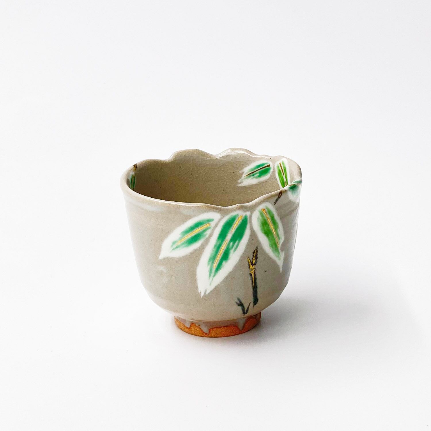 乾山写し熊笹さけ呑／Big sake cup,colored big bamboo grasses | 真葛