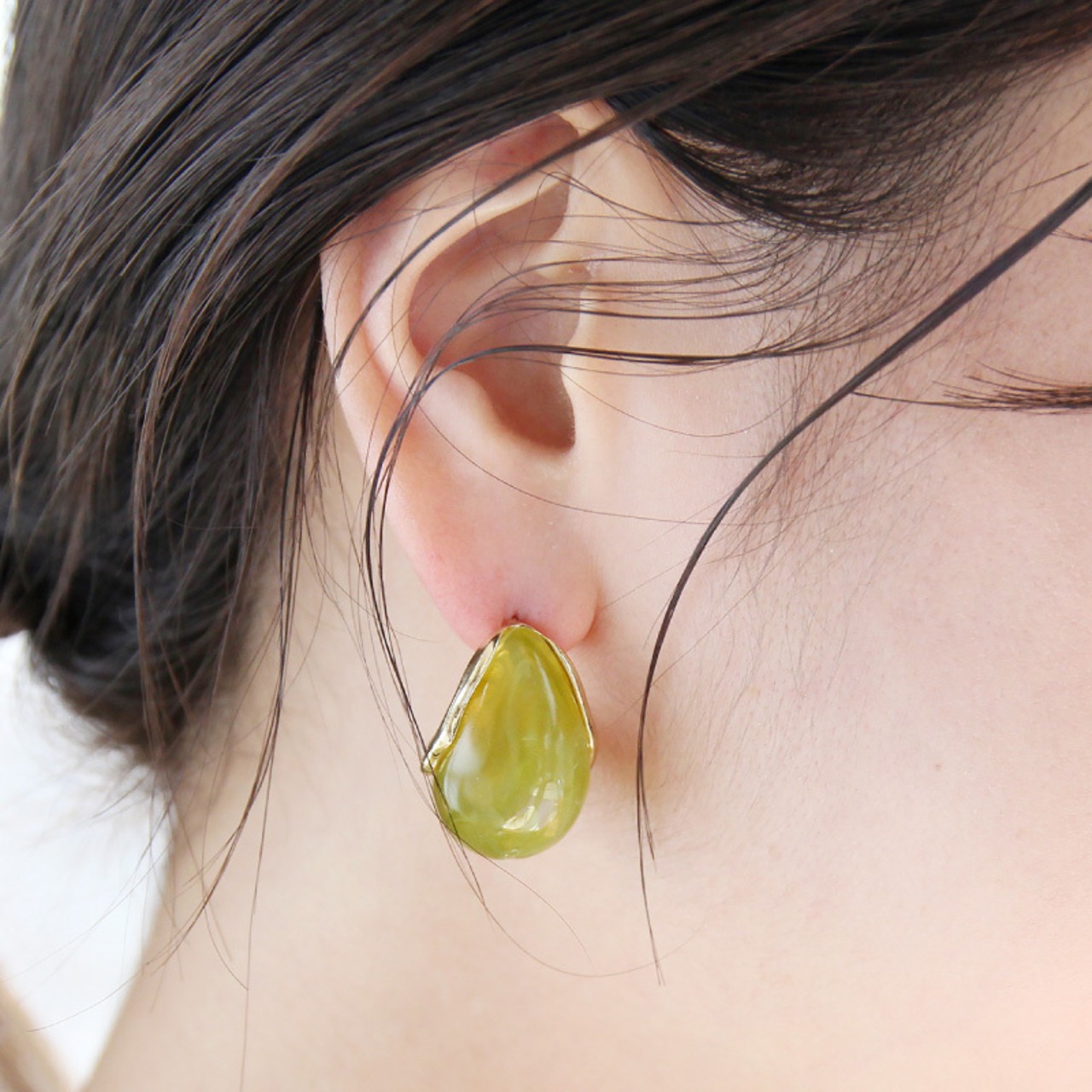 ＊【ネコポス便】ピアス ドロップマーブルピアス 合金 女性 大人 アクセ マーブル ベージュ　1834 ブラウン グリーン ベッコウ マーブル模様 アクリル クリア