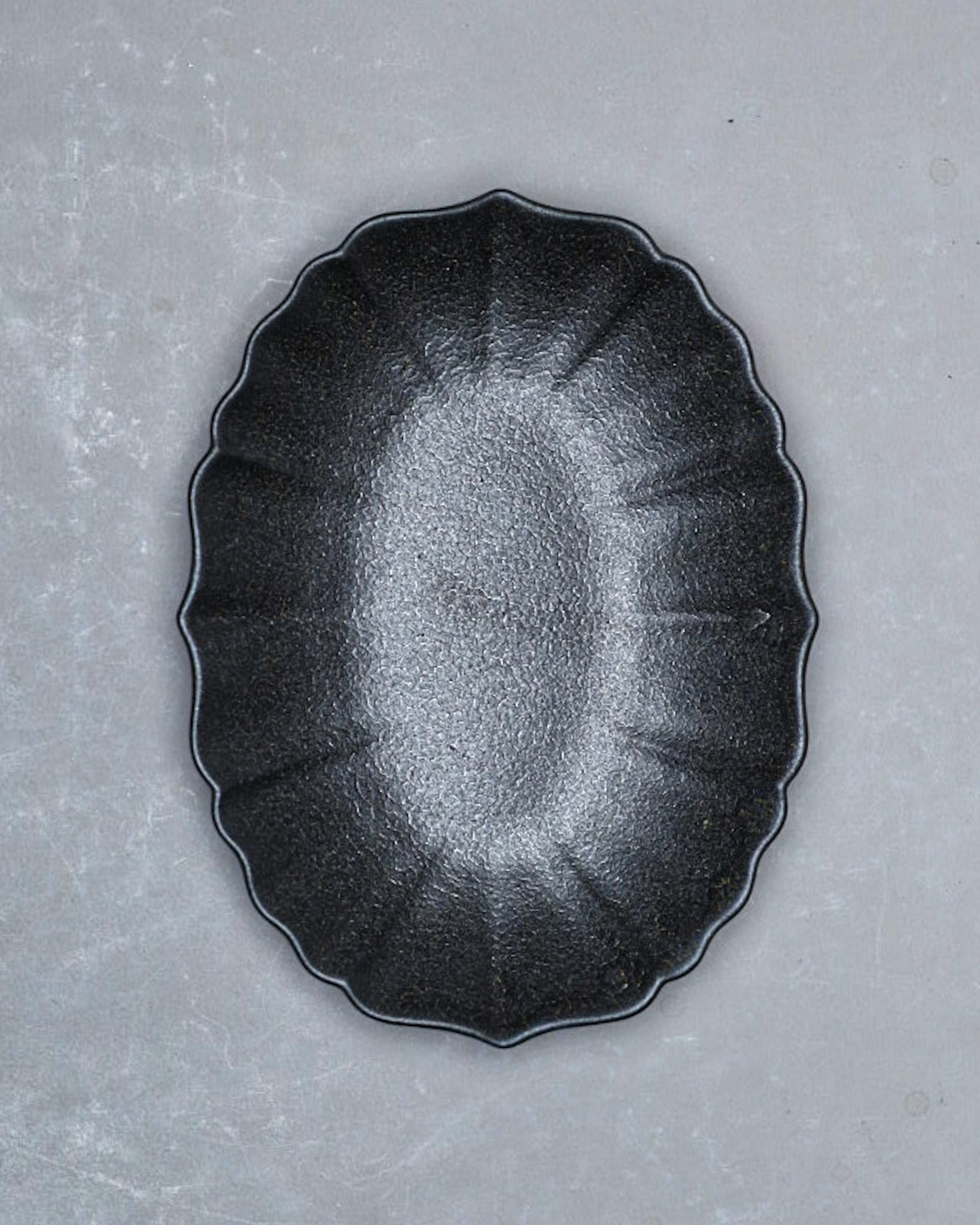 G-E-N lotus oval plate M -kawa-