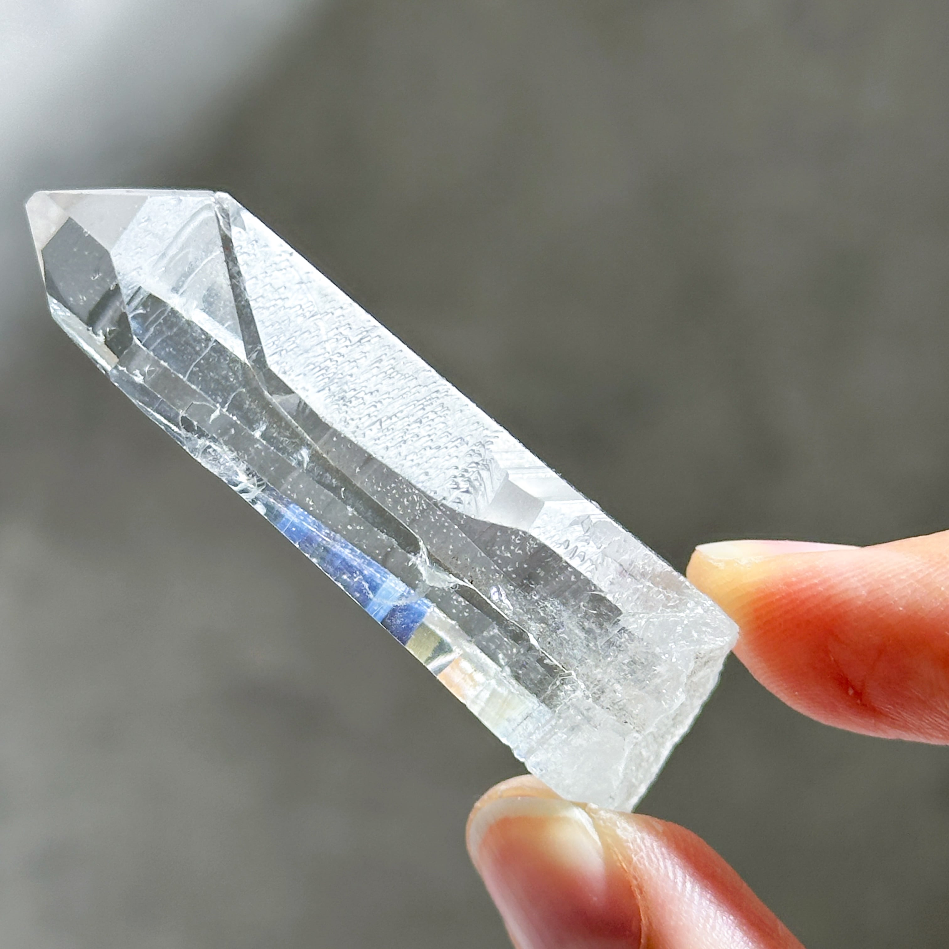 クリアクォーツ　水晶ポイント　天然石 ゼッカ産クリアクォーツ ポイント 原石44 ◇ Clear Quartz ◇天然石