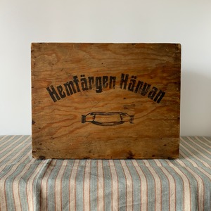 Wooden Box / Hemfärgen Härvan