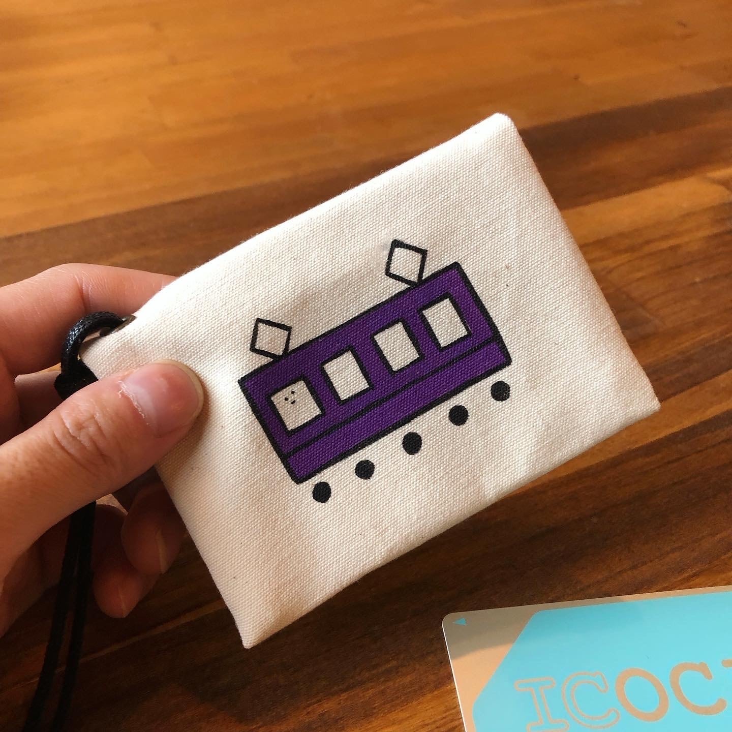 ウルフ舎のでんしゃくんパスケース/ムラサキでんしゃ