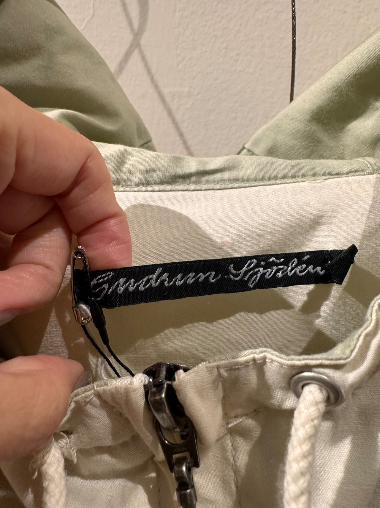 Gudrun sjoden フーディジップアップアノラック