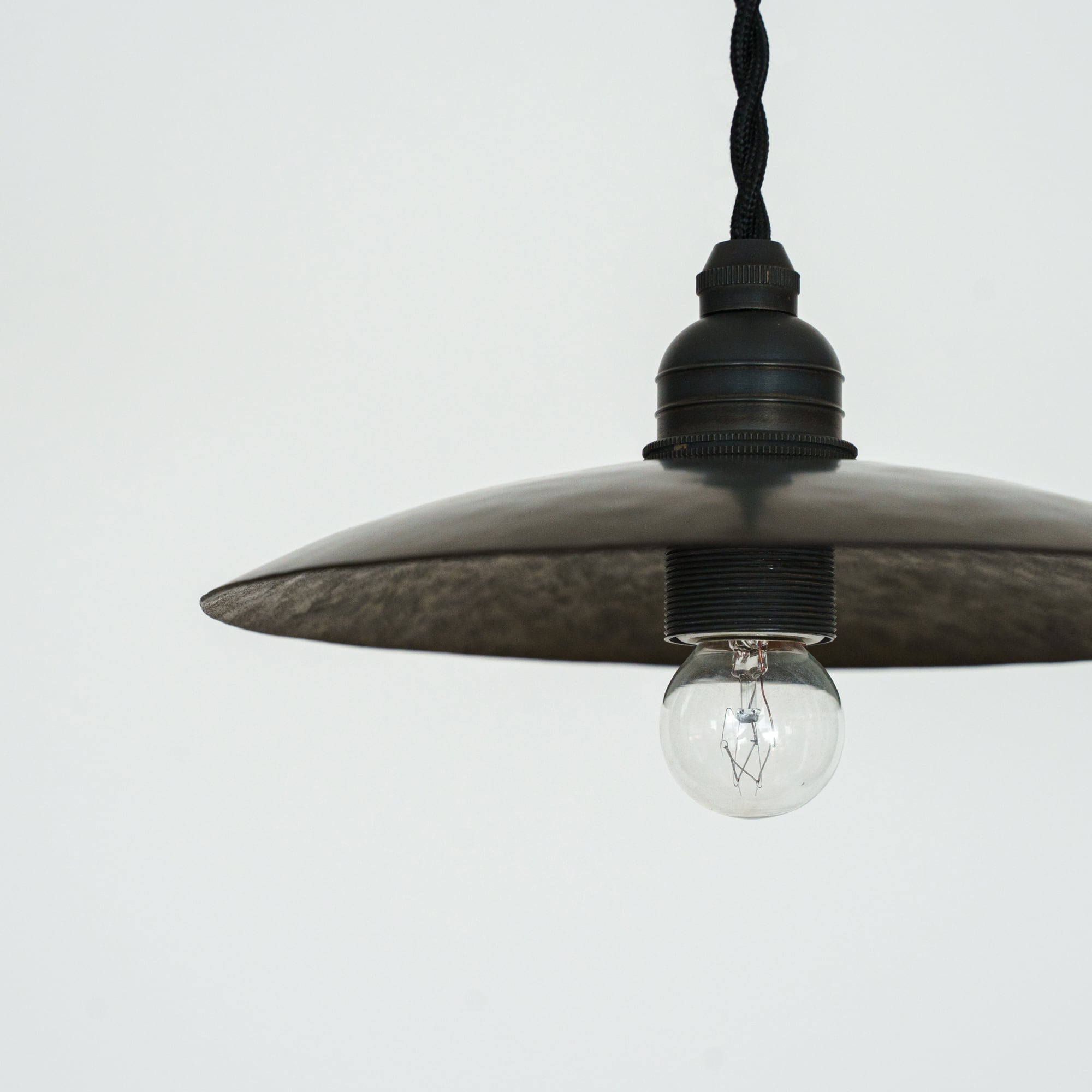 受注製作】ペンダントランプ E17＜コリーヌ180＞ / 真鍮黒染め pendant