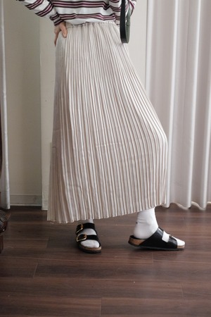 satin pleats skirt beige
