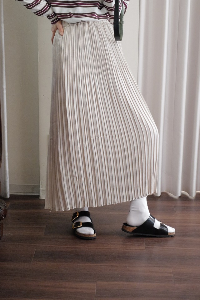 satin pleats skirt beige