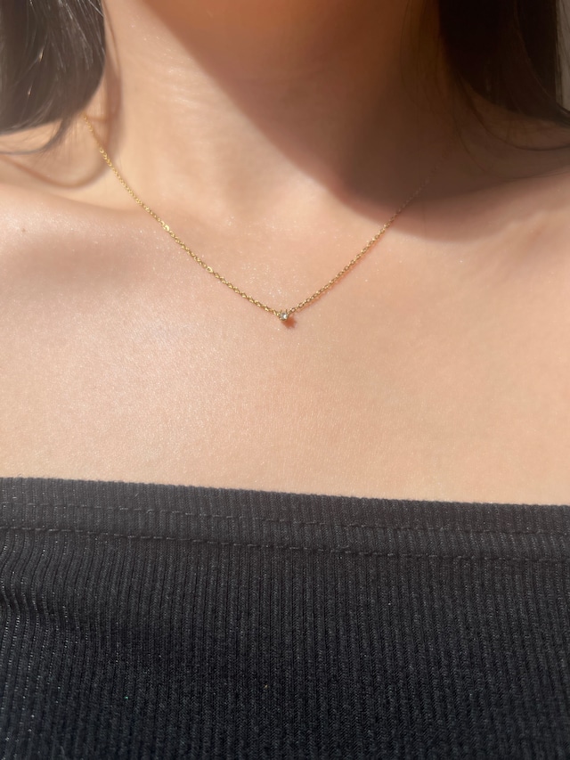 Tiny zirconia necklace
