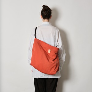 nine tailor(ナインテイラー) 24SS "Petal Bag" -CORAL-