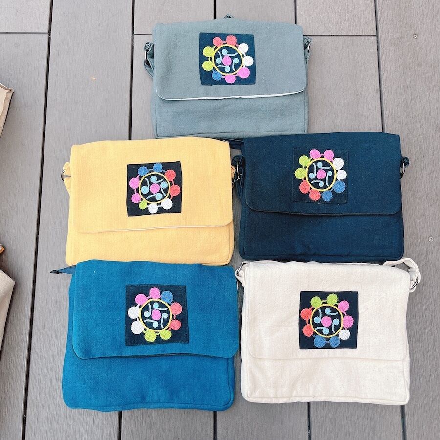 レンテン族刺繍】斜め掛けバッグ 黄色 | Fran Muan