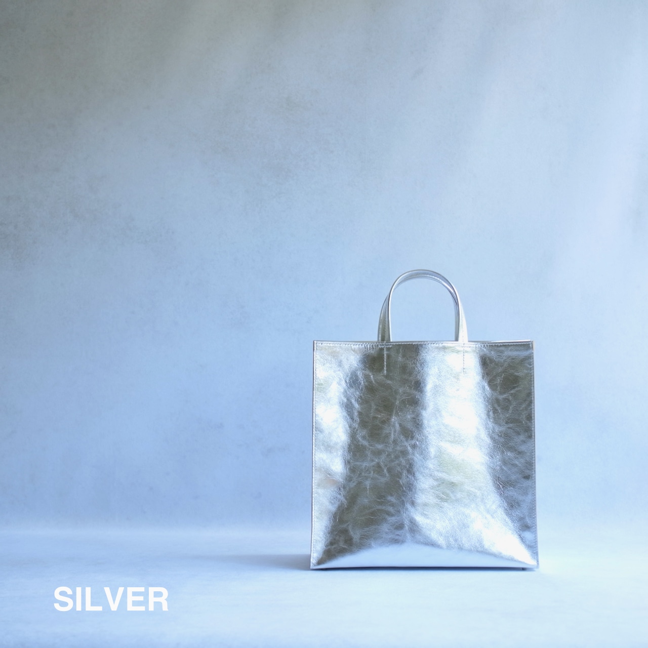 DR TOTE BAG 01