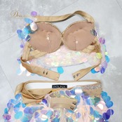 ベリーダンス オリエンタル 衣装 上下セット ブルー系 ポリーナ POLINA トップス スカート インナーパンツ ホログラム スパンコール キラキラ 華やか ダンス衣装 イベント ステージ 豪華 装飾 ホワイト系