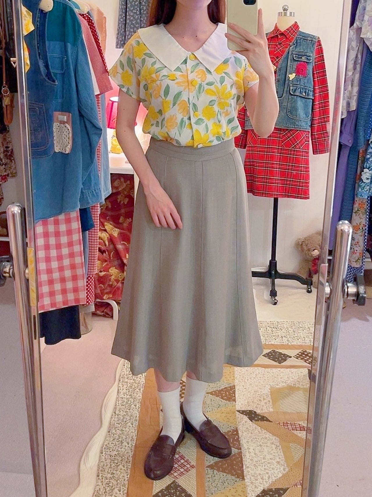 lemon yellow flower white collar blouse