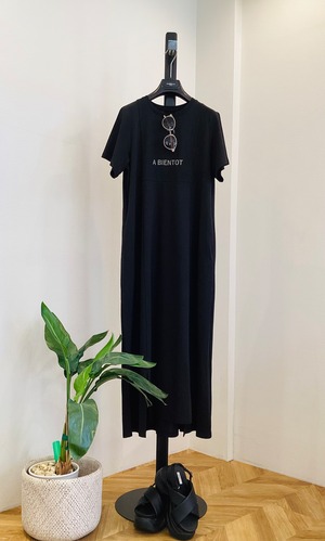 【晩夏10%OFF】ロゴ入りフレアカットワンピ