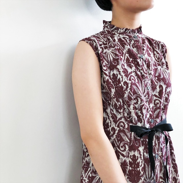 ステファン オリエンタル柄ノースリーブワンピース Avant International