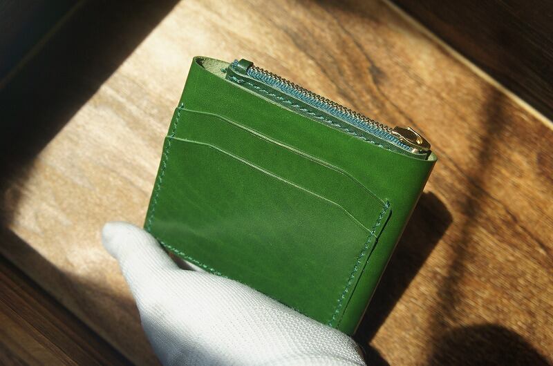ルガトショルダーのコンパクトウォレット【パロットグリーン】【オール
