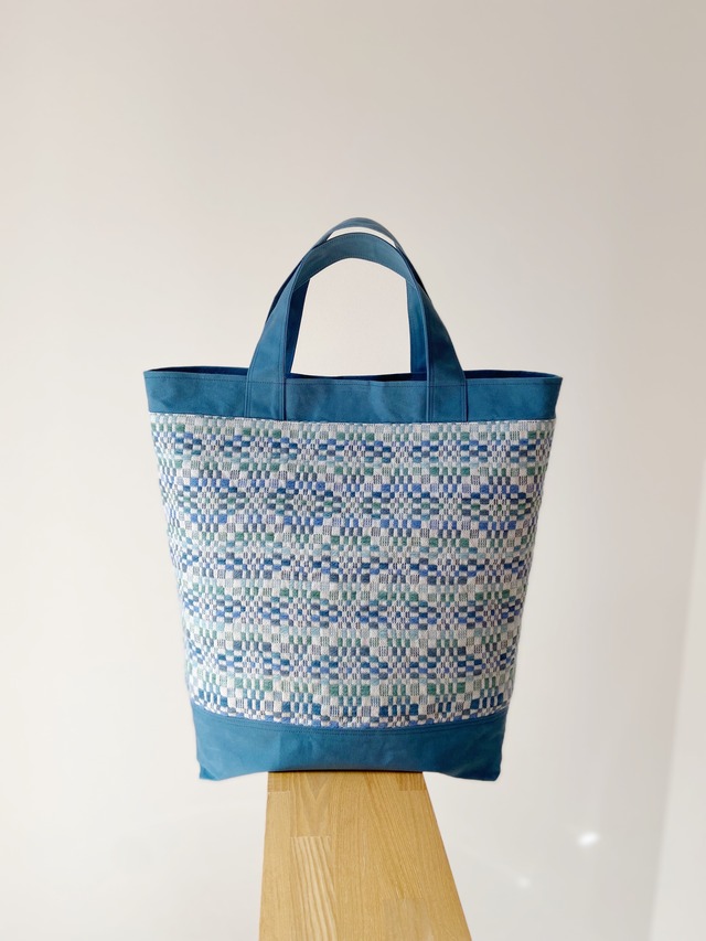 Hand-woven  bag / STAR