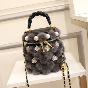 ビジュー付き ファーバッグ