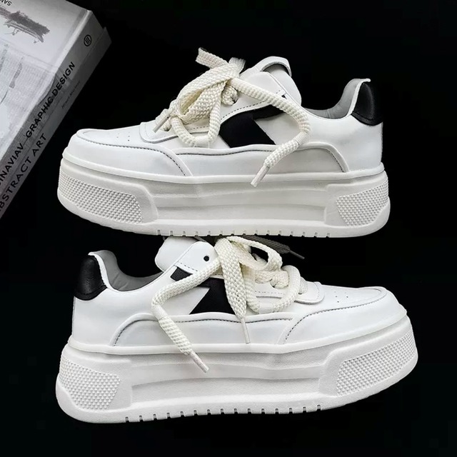 モノトーンライン プラットフォーム厚底スニーカー D10845