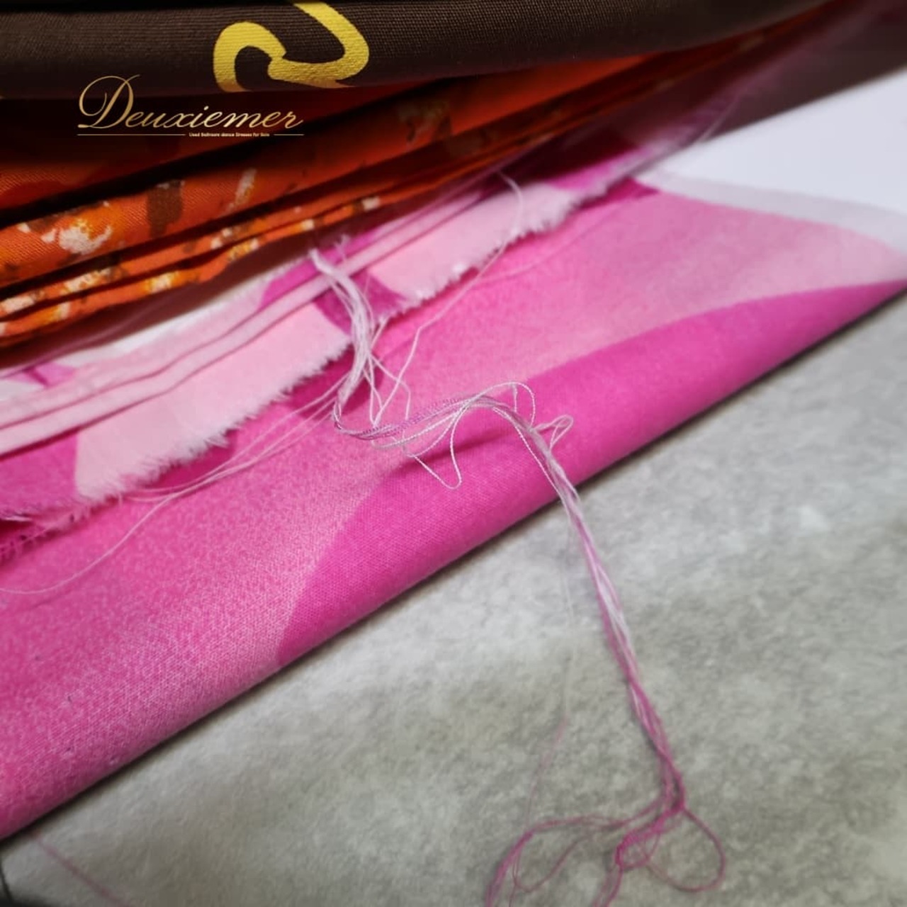 フラダンス 小物 まとめ売り 70点以上 セット レイ フラワーレイ クウペエ パレオ ネックレス シェルレイ ククイ イリマ 白 黄 緑 紫 赤 ピンク カラフル アクセサリー ヘアクリップ ヘアアクセサリー タヒチアン ホワイト系 レッド系 ピンク系