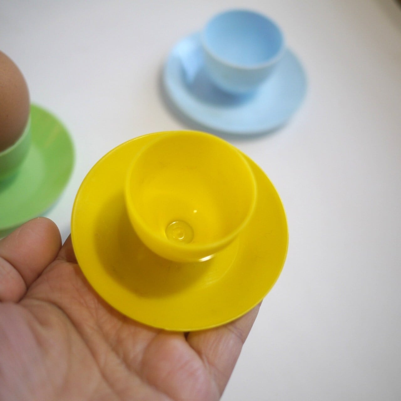 プラスチックエッグスタンド3P 旧東ドイツ | こりすのパン屋Base店