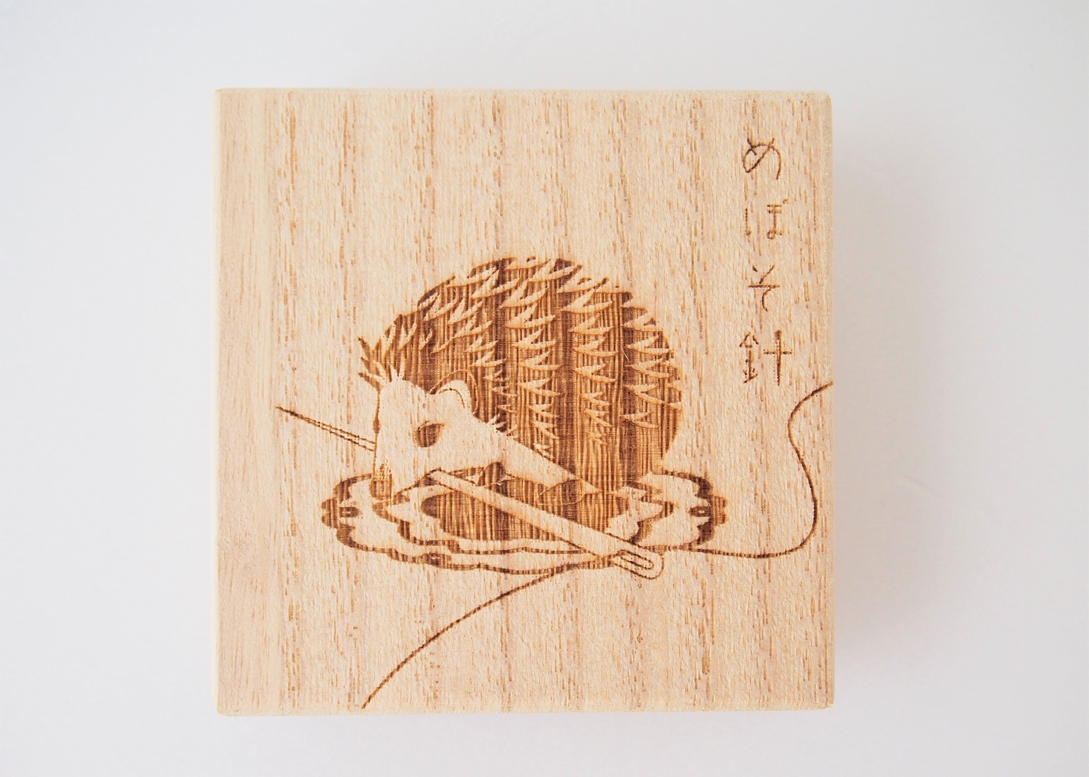 ハリネズミ裁縫セット（ハリネズミ柄）｜目細八郎兵衛商店 | TURNSの