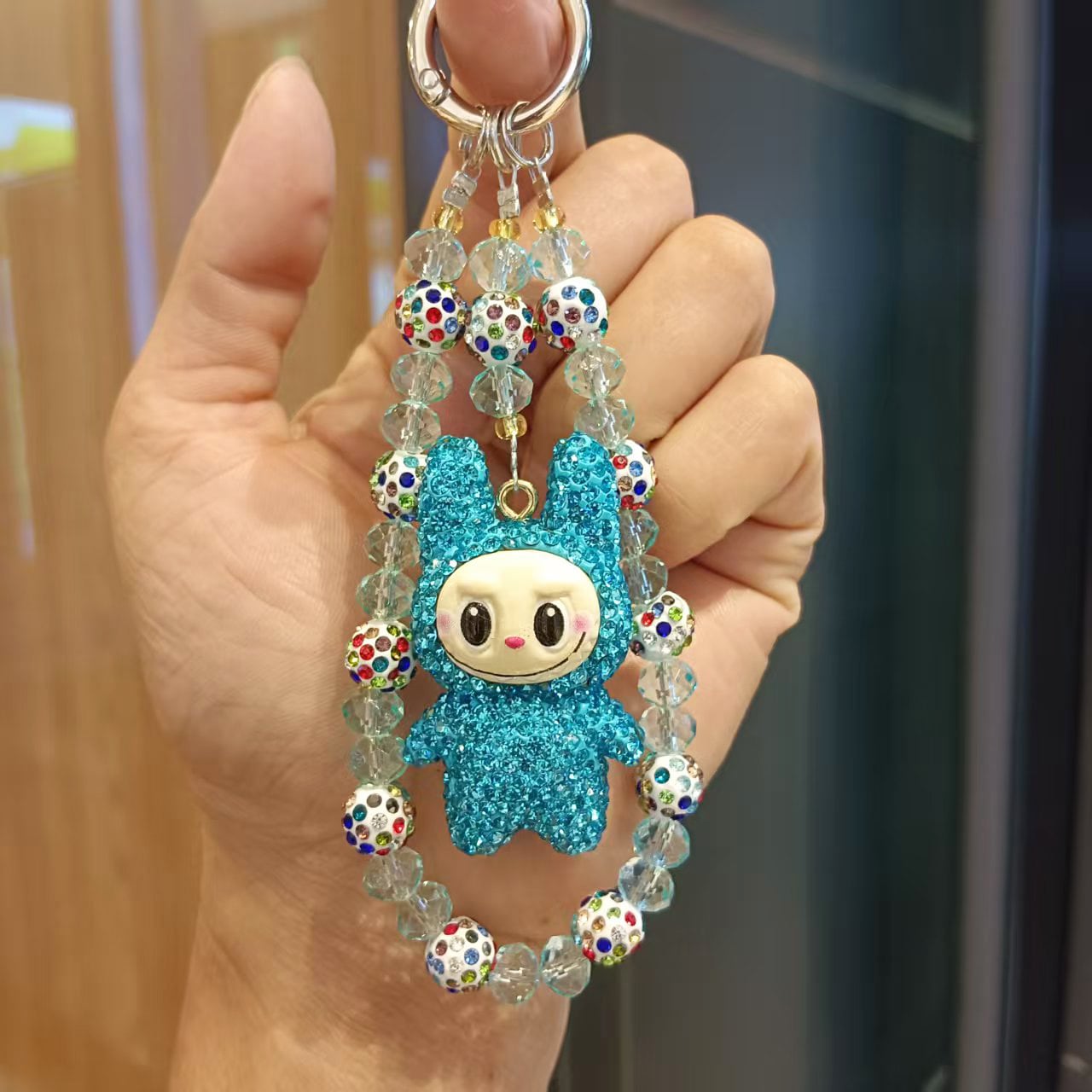 究極の輝き✨Labubu クリスタル キーホルダー 高級感あるキラキラ