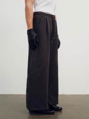 【26AW | MEN】 NULLUS ヌルス / スウェットパンツ / SCULPTURAL CUT WIDE LEG SWEATS / NUAW26TRO007