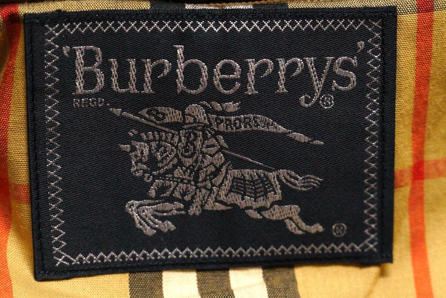 2930R4 Burberrys バーバリー ステンカラーコート ブラック 三陽 2930R4 Burberrys バーバリー ステンカラーコート ブラック 三陽