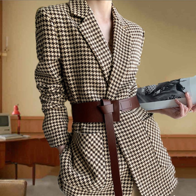 アウター ジャケット 袖あり  長袖 Vネック  襟付き ポケット  前開き お得 かわいい  大人可愛い  大人  上品  おしゃれ  お洒落  かっこいい  レトロ  大人女子  クール  モード系  存在感 柄  千鳥格子 春  秋  冬  ロングシーズン 10代  20代  30代  40代  レディース  女性用 学生  デート  お出かけ  女子会  休日  ランチ 着回し  普段使い  重ね着  韓国  韓国系  オルチャン  モテ S  M  L  XL  2XL ブラック  ブラウン