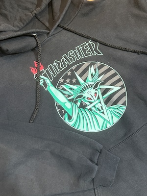 THRASHER PARKA BLACK