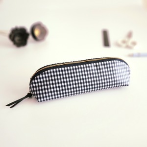 ダークネイビーギンガムチェックの大きく開くメガネケース│ペンケース│ロングポーチ ラミネート 撥水