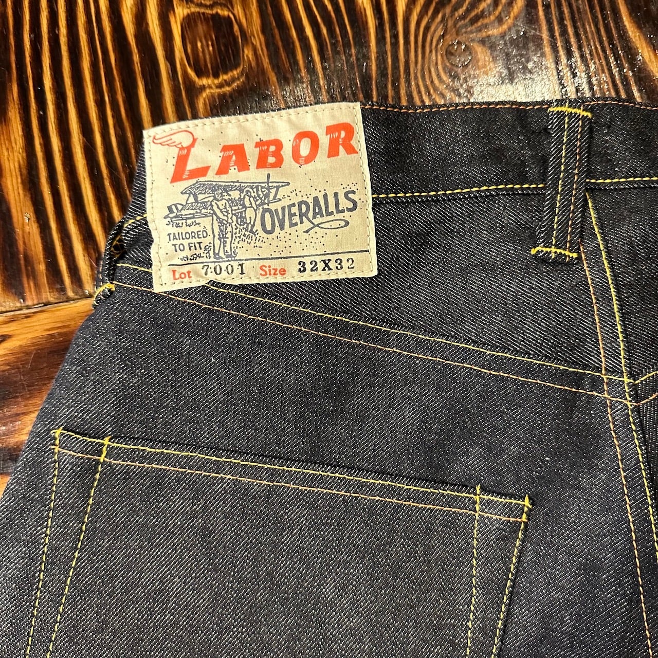 LABOR#7001 Bee | yamaneart