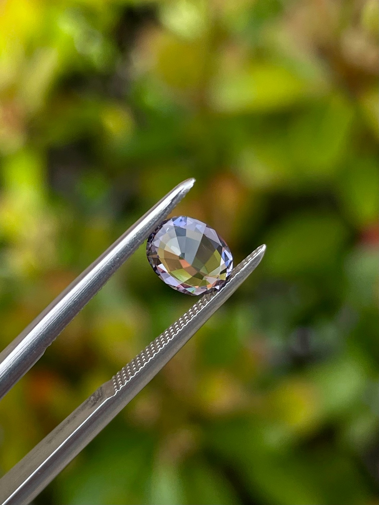 ヴァイオレットスピネル オーバル 7x5.5x3.3mm, 0.82ct, スリランカ産 -02