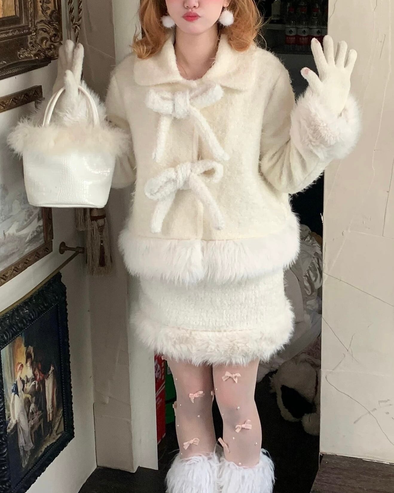 ホワイトドールファージャケット&スカートセットアップ 25W08184