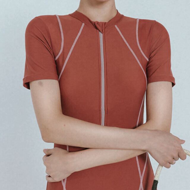 【2XL】ボディースーツ ラッシュガード / 半袖 ショートスパッツ フロントファスナー / まっ黒 3XL大きいサイズ ⁄ 3色ワンピースボディースーツ ラッシュガード