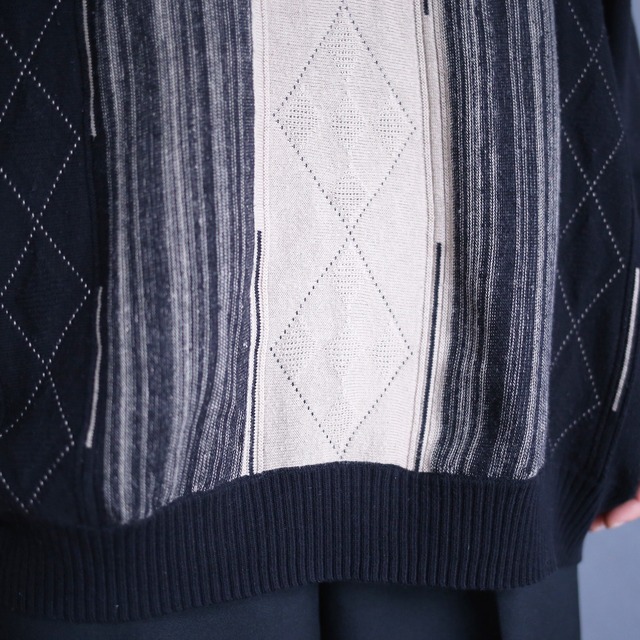 diamond motif and 3d line knit pattern loose sweater