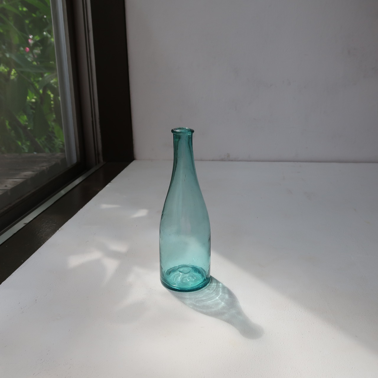 ブルーの空き瓶