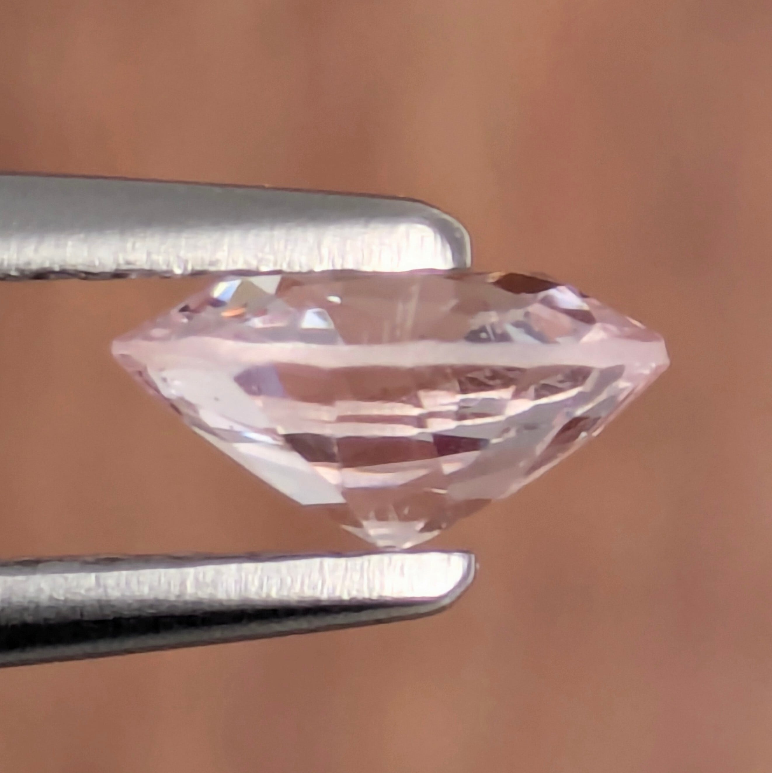 ピンクスピネルルース ミャンマー・モゴック産【0.66ct】PRO207898