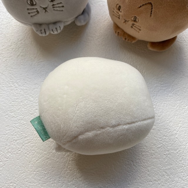 クッション ホワイト｜【にゃふにゃふ】 手のひらにぎにぎぬいぐるみ