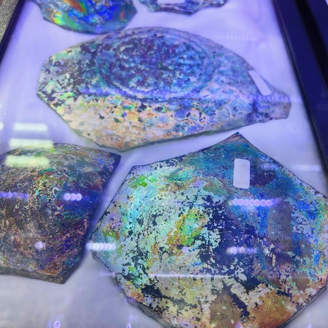 虹色の銀化が美しい＊ローマングラスピアス | 大阪梅田、中崎町の淡水