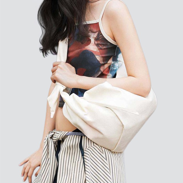 Soft leather knot bag A00128