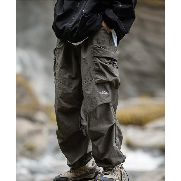 Wide silhouette pants P081