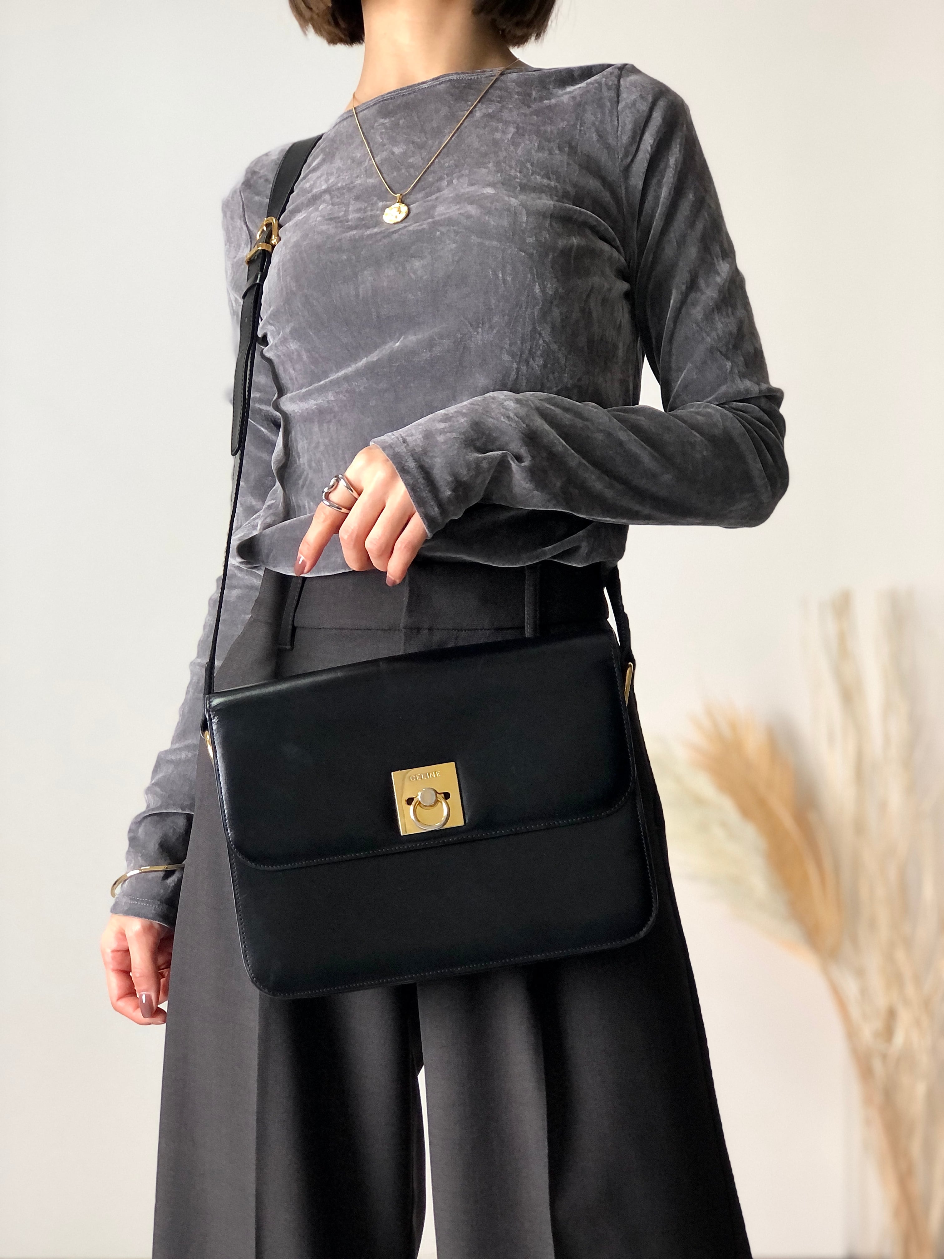CELINE セリーヌ ガンチーニ レザー ショルダーバッグ ブラック CELINE セリーヌ ガンチーニ レザー ショルダーバッグ ブラック