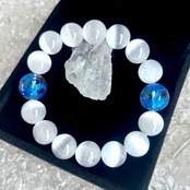 宇宙の光とセレナイト