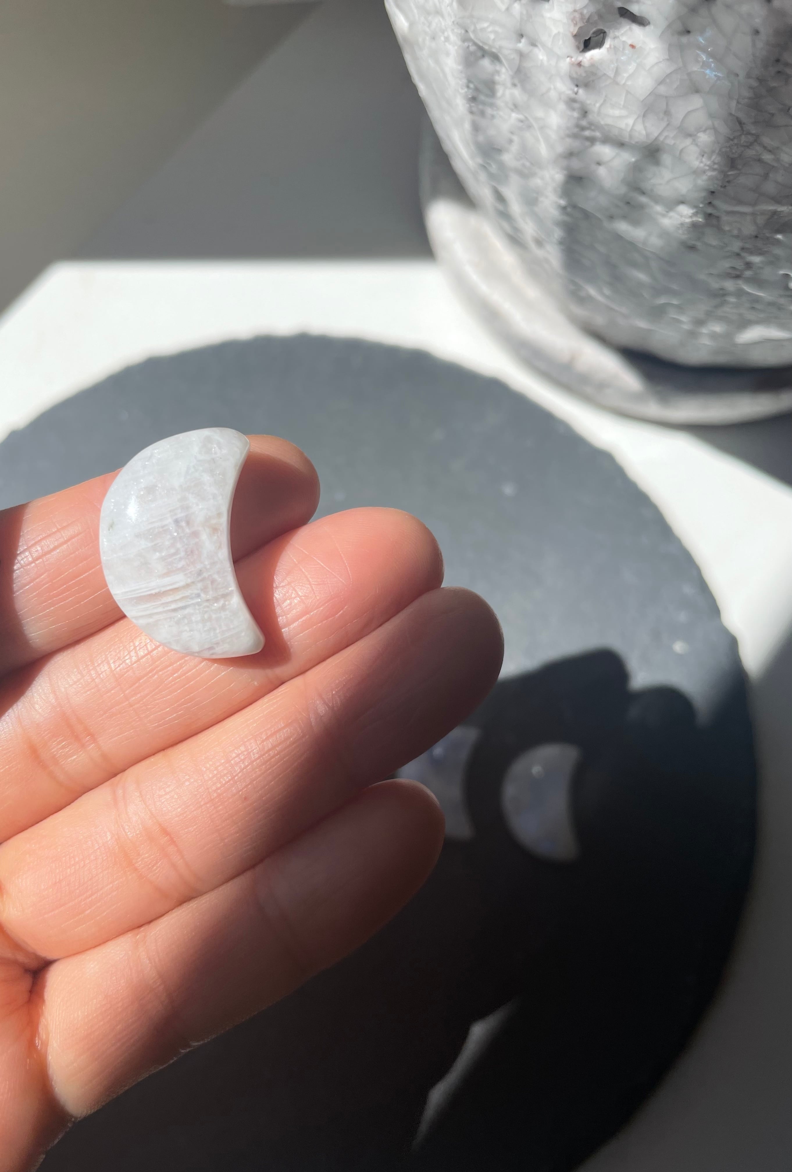 Moon Stone Moon shape stones /ムーンストーンムーンシェイプタンブル