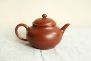 宜興紫砂壺「雙線水平」（約115cc）・趙荘朱泥