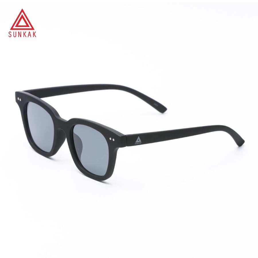 SUNKAK サンカク TYPE2 MATT BLACK WHITE LOGO SUNKAK : TYPE 2 MATT BLACK WHITE LOGO (SMOKE) | FULLSPEC.